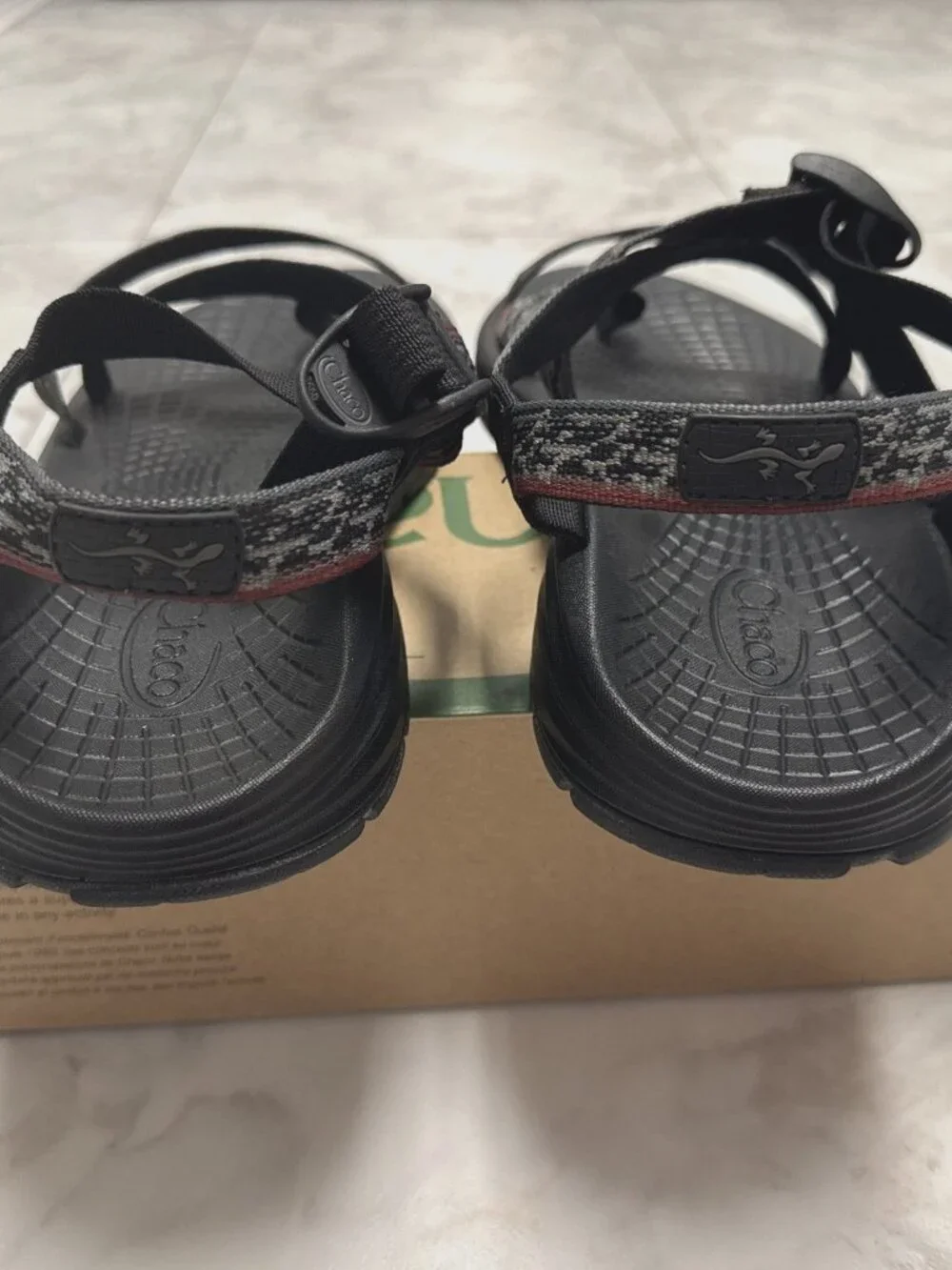 Chaco Zvolv 2 Sandals Mens 13 Distress Gris Classic Hiking Sport Shoes w/Box